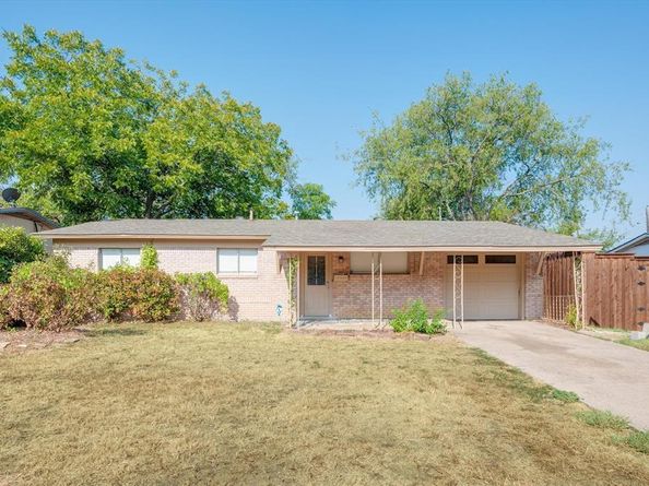 1902  Alan A Dale Road , Arlington Texas 76013