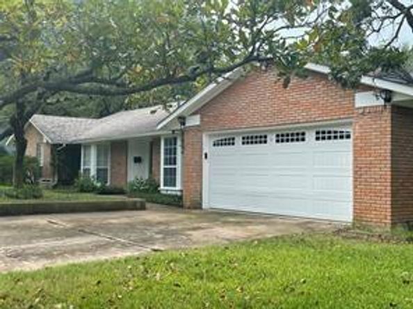 5728  Rockhill Road , Fort Worth Texas 76112