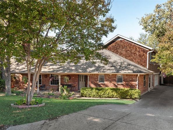 1719  Autumn Lane , Arlington Texas 76012