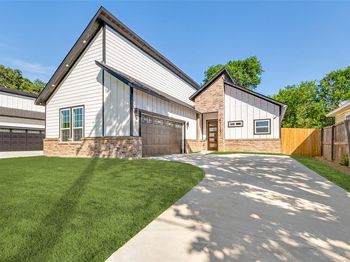 4113  Metropolitan Avenue 