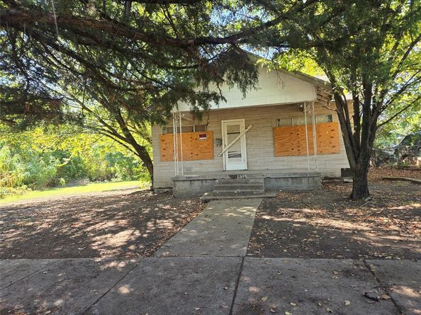 1544 E Myrtle Street , Fort Worth Texas 76104