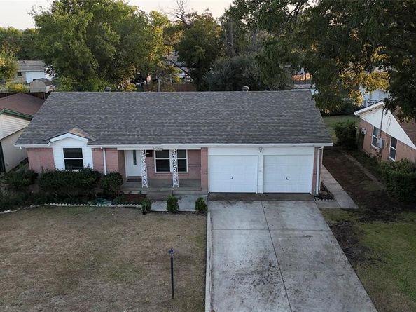 1026  Geronimo Arrow  , Carrollton Texas 75006