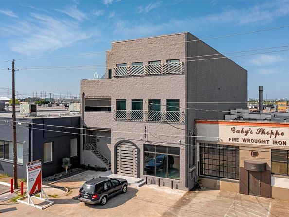 1303  Dragon Unit #A Street  A, Dallas Texas 75207
