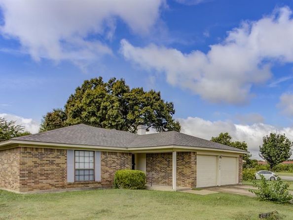 3753  Misty Meadow Drive , Fort Worth Texas 76133
