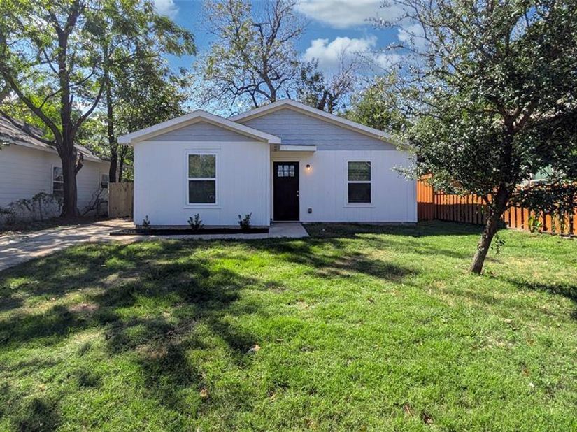3823  Colonial Avenue , Dallas Texas 75215