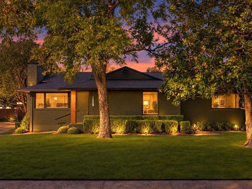 1631  Macmanus Drive , Dallas Texas 75228