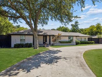 5610  Forest Lane 