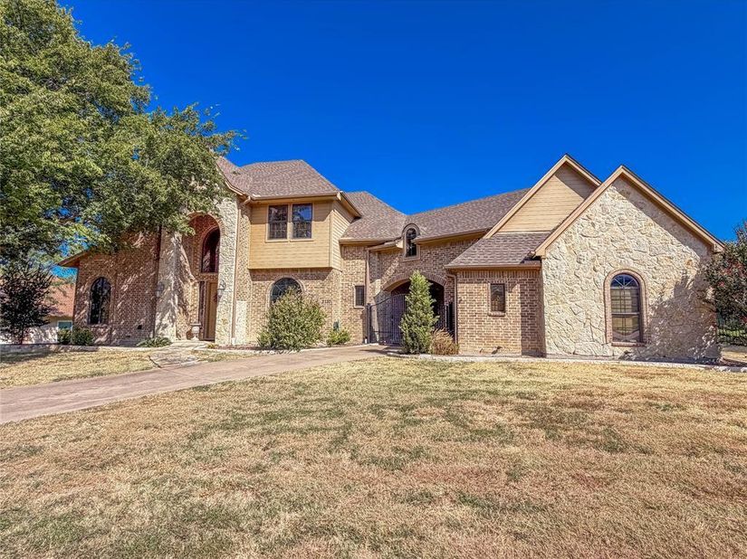 2737  Wood Lake Drive , Cedar Hill Texas 75104