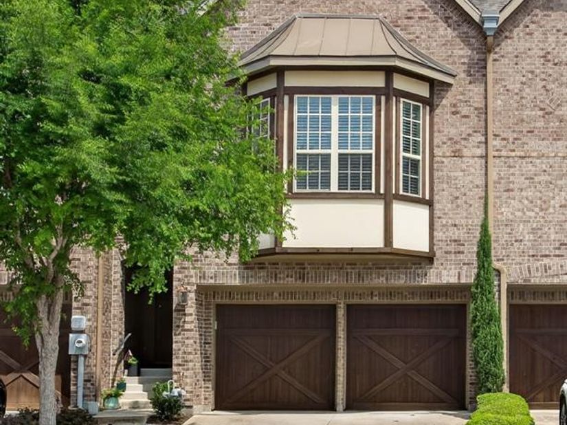 2667  Nottingham Drive , Lewisville Texas 75067