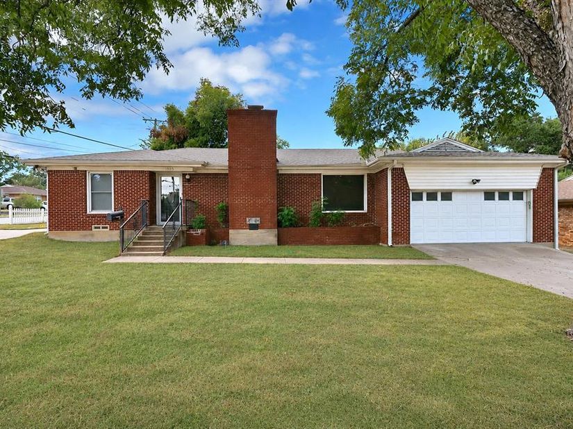 1003  Brookhollow Drive , Irving Texas 75061