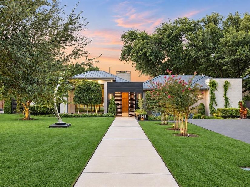 4745  Crooked Lane , Dallas Texas 75229