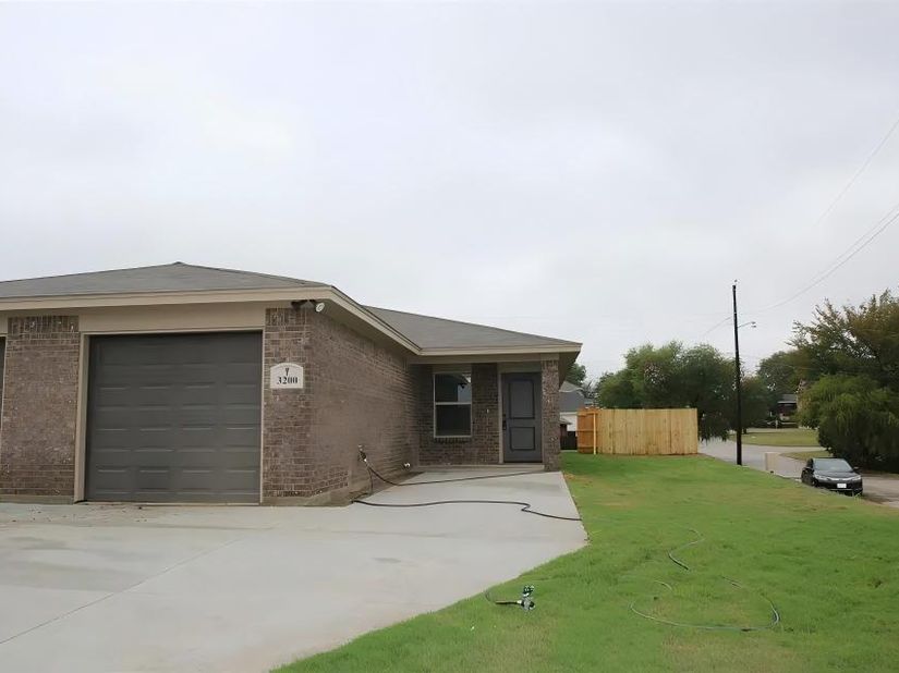 3200  Cherry Lane , Fort Worth Texas 76116