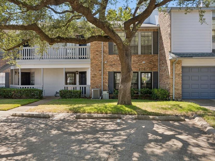 3101  Townbluff Drive  612, Plano Texas 75075