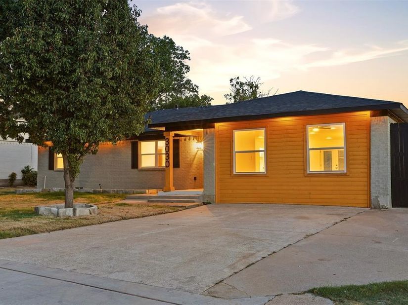 3030  Mark Twain Drive , Farmers Branch Texas 75234