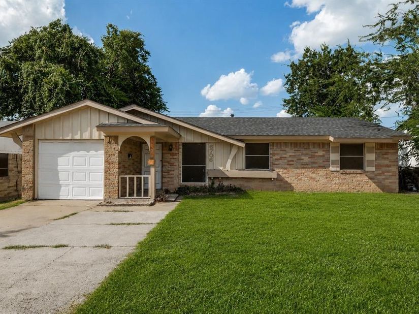 6706  La Grange Drive , Dallas Texas 75241