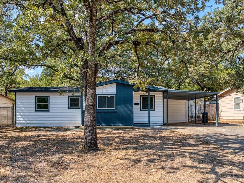 6416  Ava Court Drive , Fort Worth Texas 76112