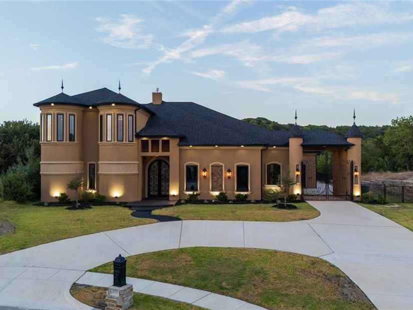 2621  Whispering Oaks Cove , Cedar Hill Texas 75104