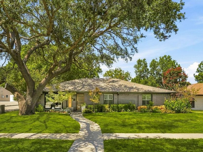 6837  Arboreal Drive , Dallas Texas 75231