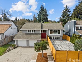 7407 25th Avenue NE