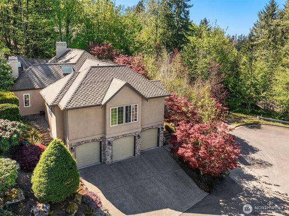 17247 SE 54th Place, Bellevue WA 98006