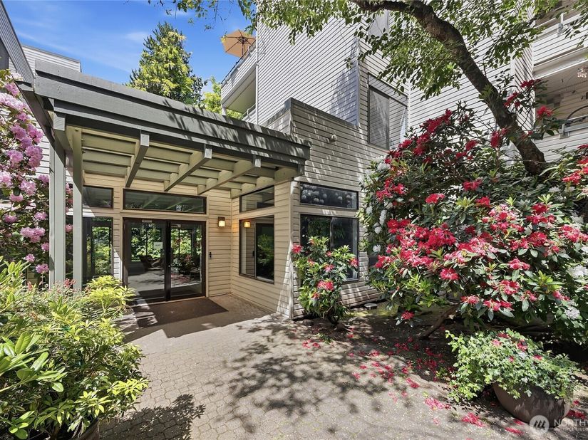 211 Summit Avenue E 405, Seattle WA 98102