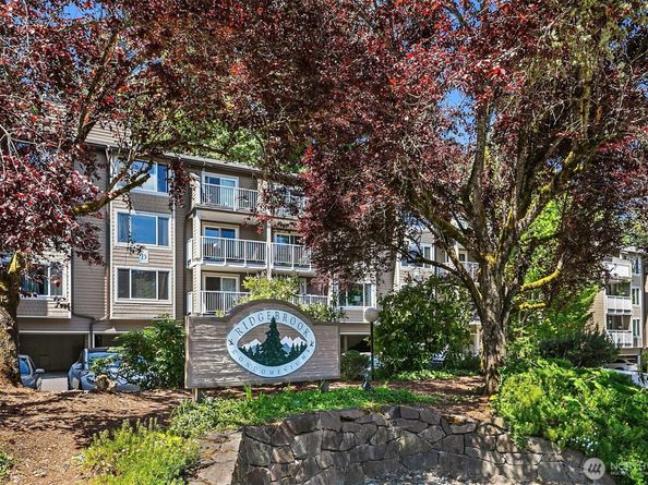 206 Mountain Park Boulevard SW D203, Issaquah WA 98027