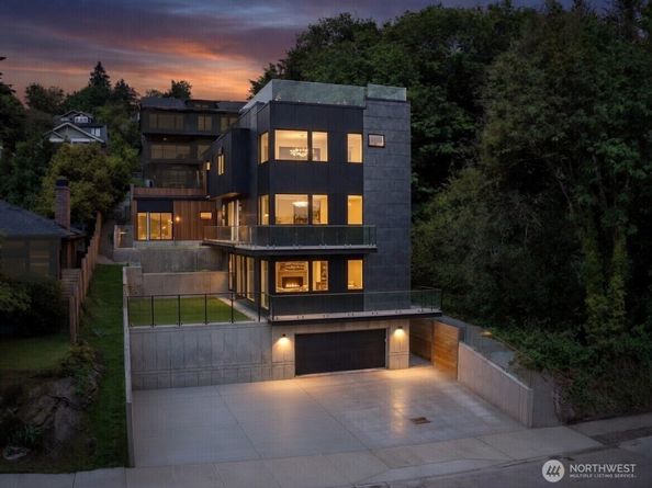 1417 36th Avenue S, Seattle WA 98144