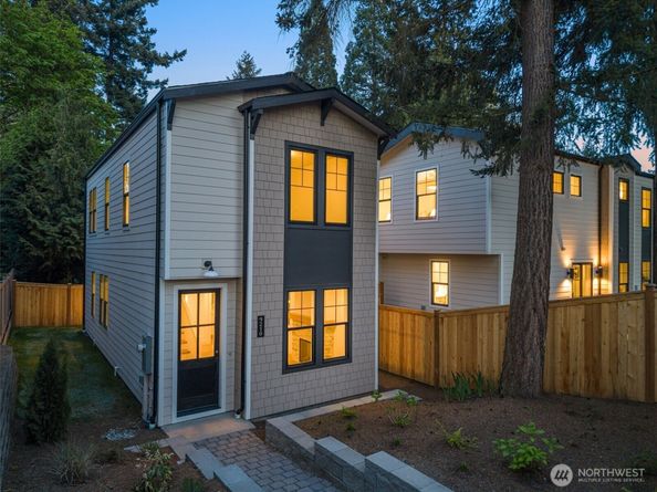 9210 116th Avenue NE, Kirkland WA 98033