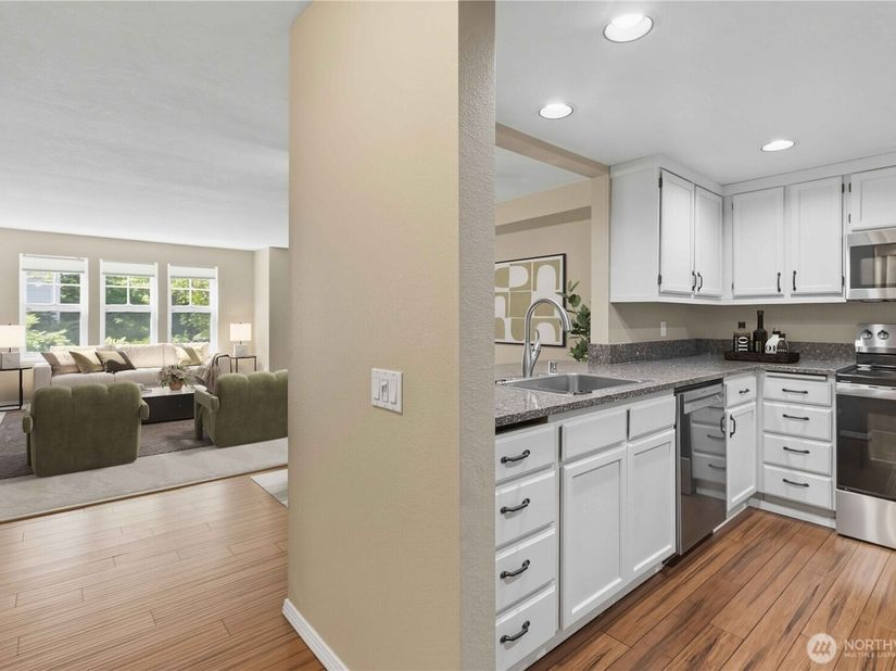 3941 226th Place SE 103, Issaquah WA 98029