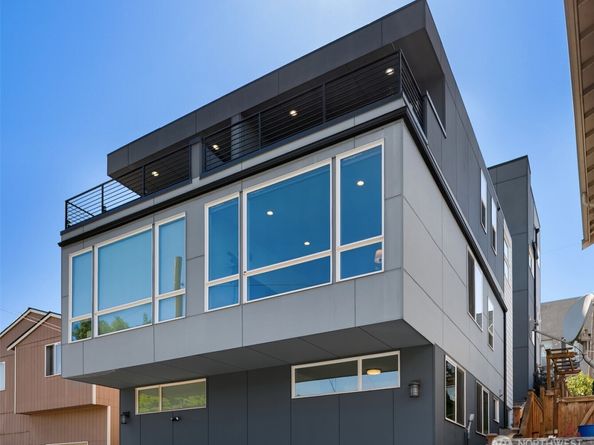 5562 15th Avenue S, Seattle WA 98108