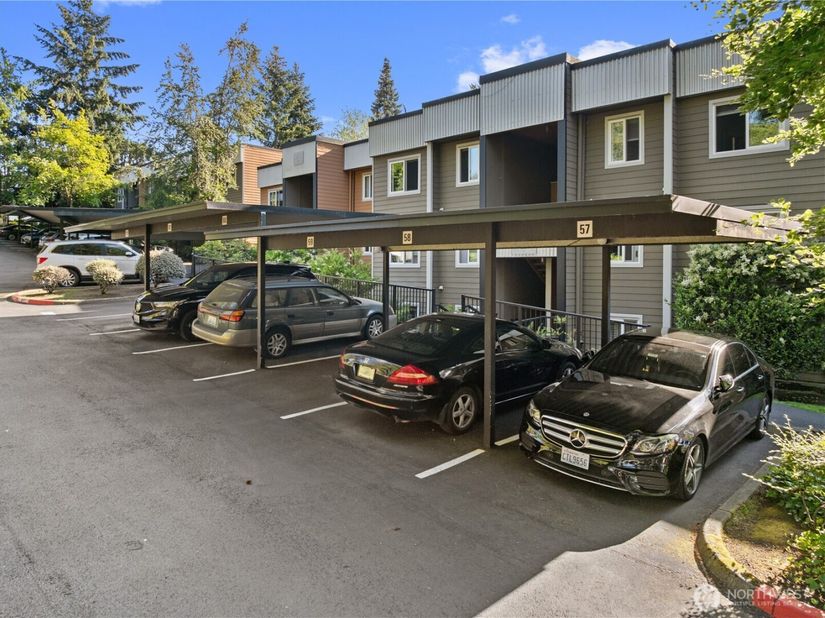 738 Kirkland Circle E104, Kirkland WA 98033