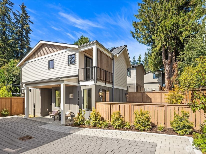 11418 NE 90th Street, Kirkland WA 98033