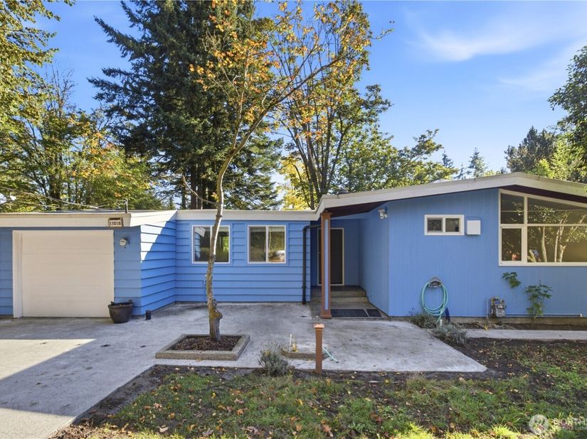 11018 27th Avenue NE, Seattle WA 98125
