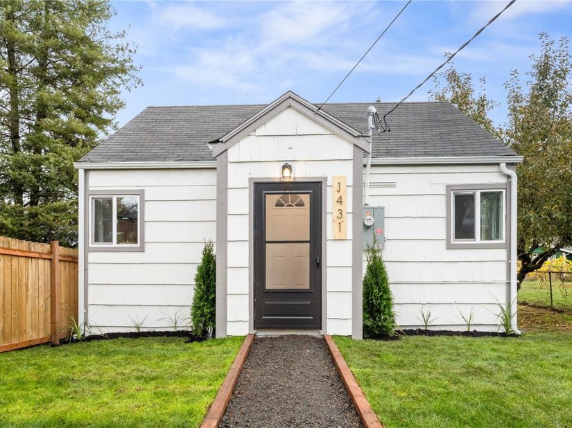 1431 Garrison Ave, Port Orchard WA 98366