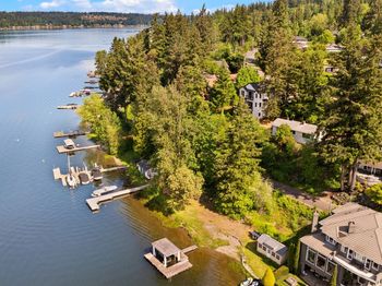 3027 E Lake Sammamish Parkway SE