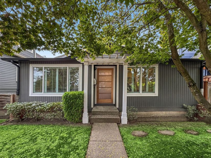 607 23rd Avenue E, Seattle WA 98112
