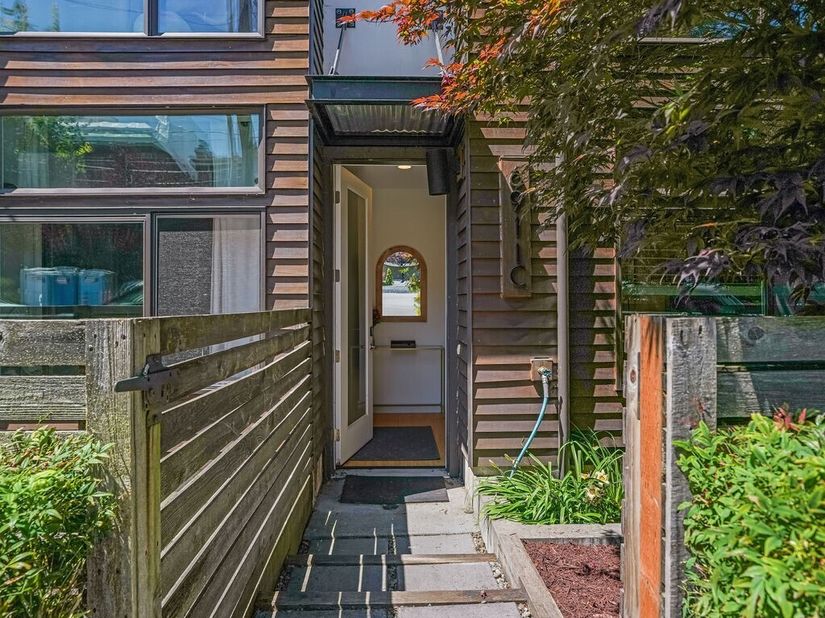 6911 California Avenue SW C, Seattle WA 98136