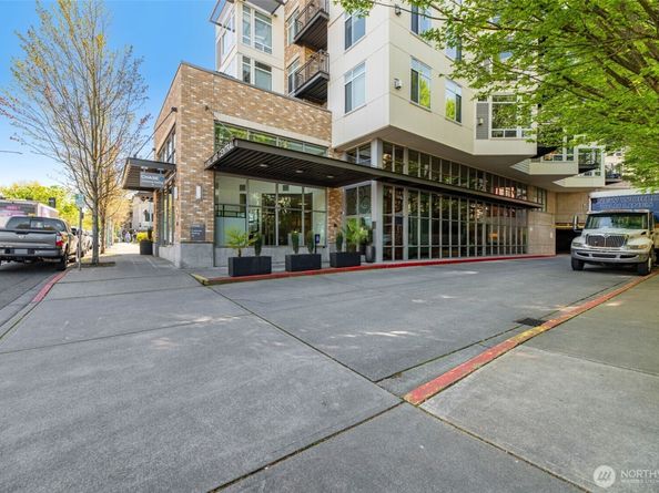 211 Kirkland Avenue 520, Kirkland WA 98033