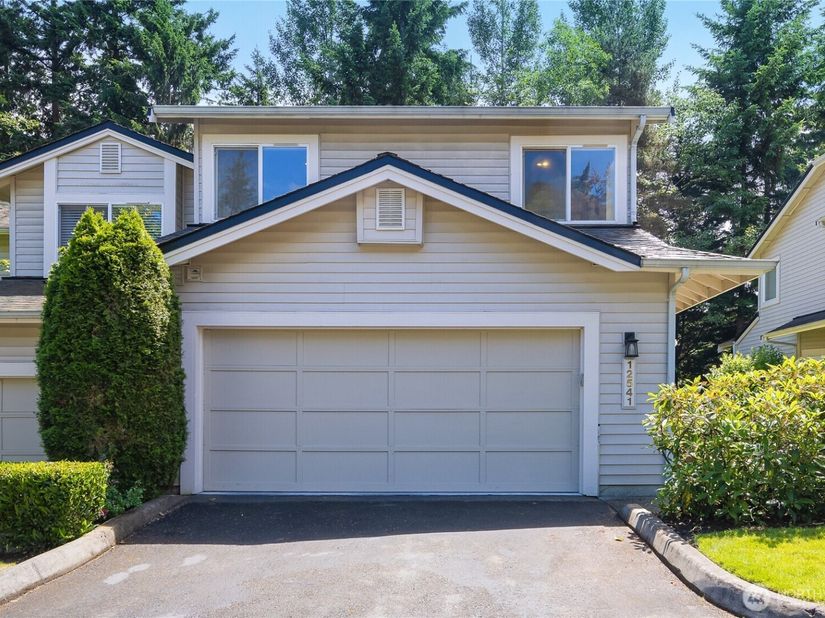 12541 NE 7th Place, Bellevue WA 98005