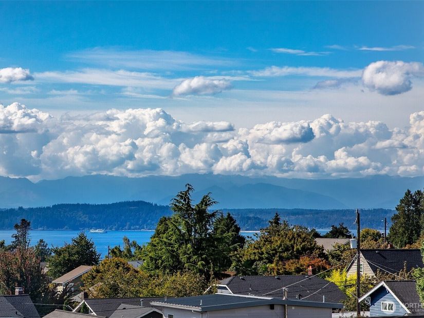 5953 California Avenue SW 2C, Seattle WA 98136