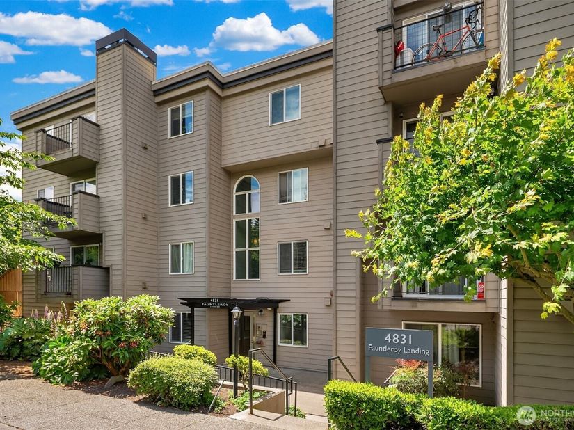 4831 Fauntleroy Way SW 305, Seattle WA 98116