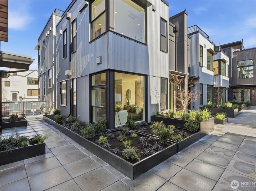 2018 Fairview Avenue E A, Seattle WA 98102