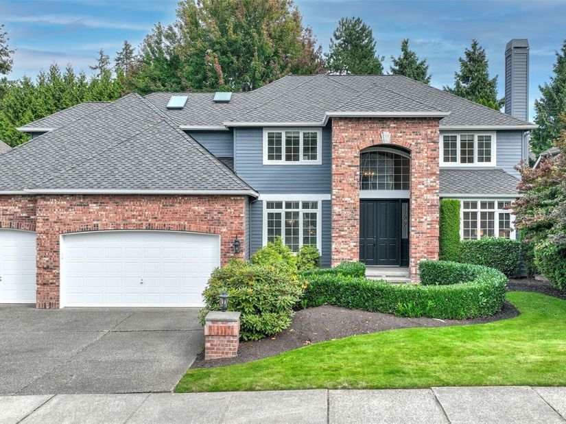 132 247th Avenue SE, Sammamish WA 98074