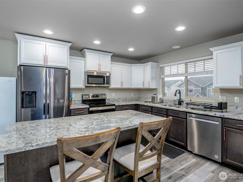 1941 Hardway Lane, Bremerton WA 98312
