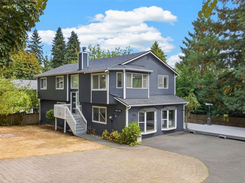 12730 15th Avenue NE, Seattle WA 98125