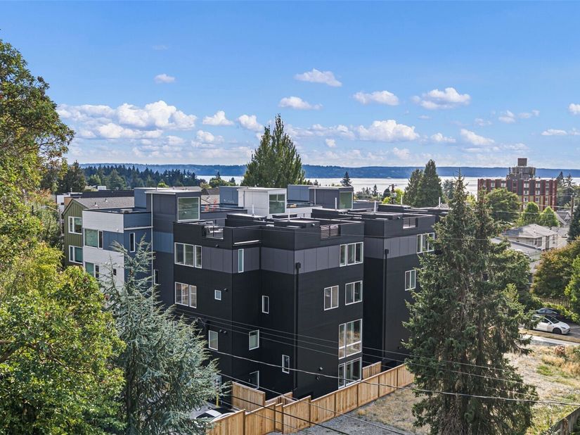 6318 41st Avenue SW F, Seattle WA 98136