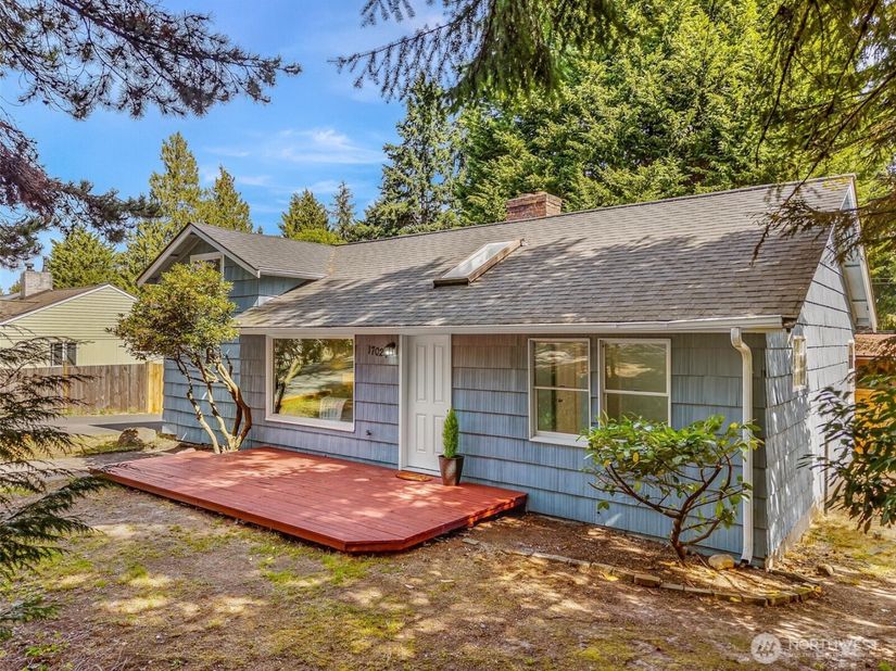 17024 8th Avenue NE, Shoreline WA 98155