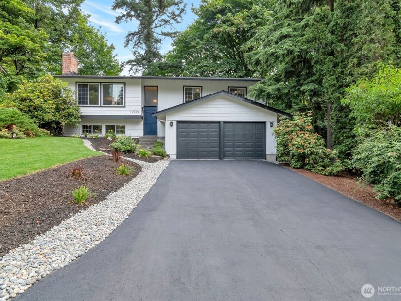 10520 NE 136th Place, Kirkland WA 98034