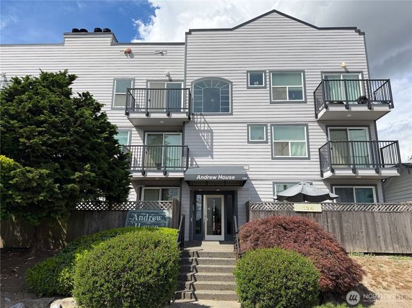 124 SW 154th Street 302, Burien WA 98166