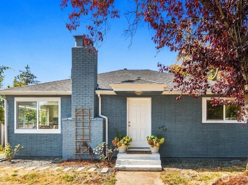 15215 8th Avenue NE, Shoreline WA 98155